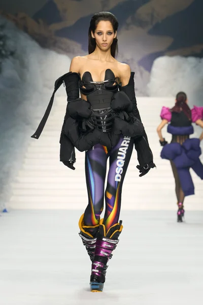 Look 44